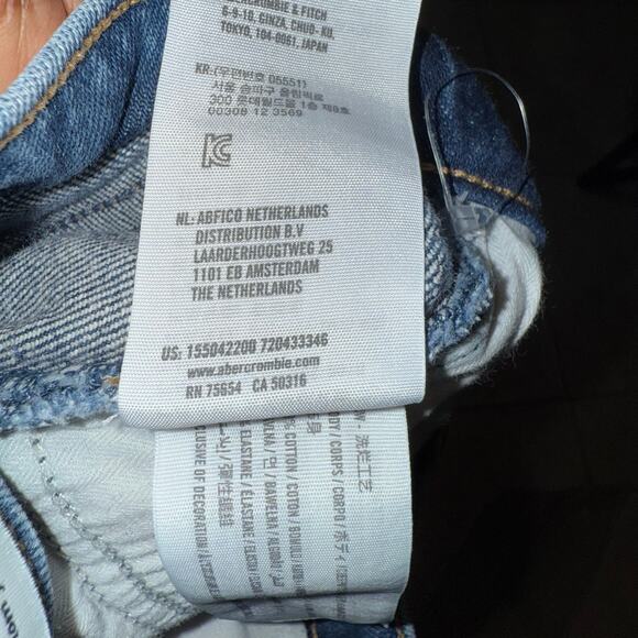 Abercrombie & Fitch High Rise Distressed Blue Denim Mom Jeans Women’s Size 23 - Picture 5 of 6